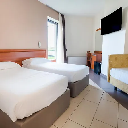 Ristorante Al Fiore 3* بسكييرا ديل غاردا